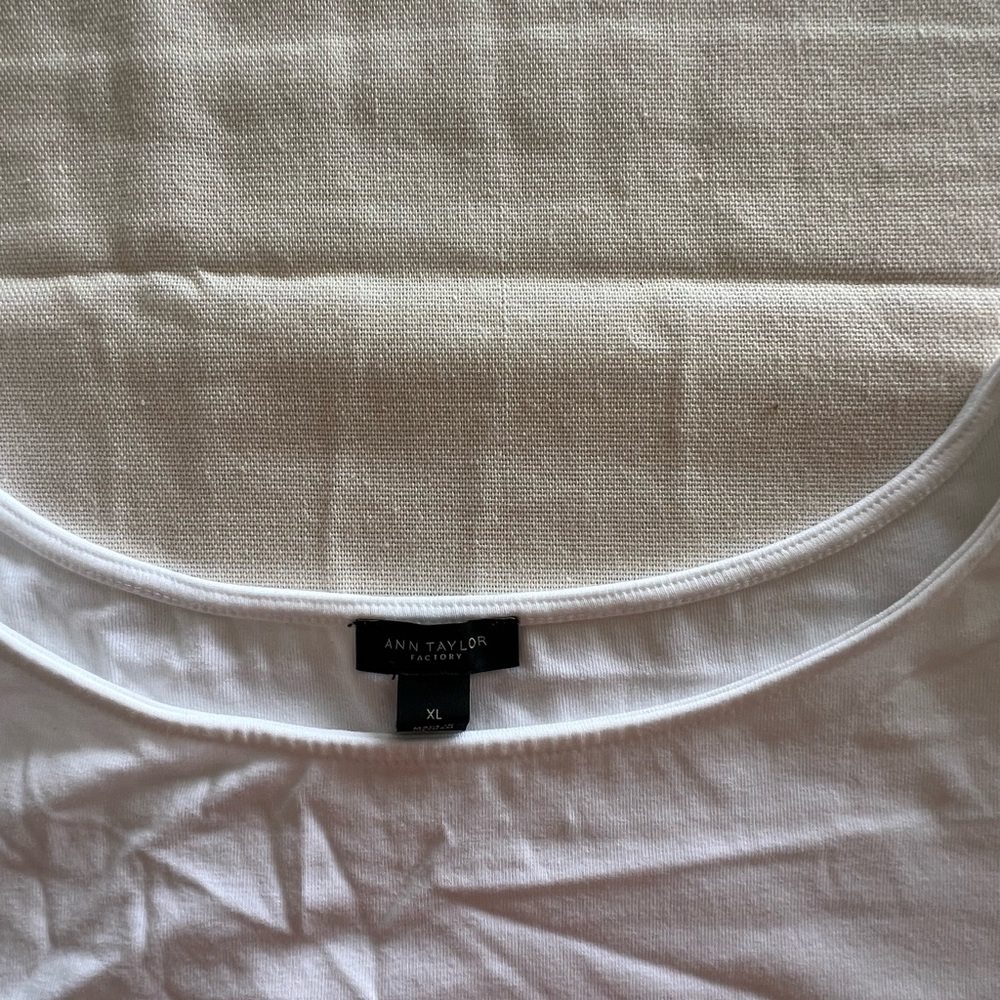 Ann Taylor White Short Sleeve Tee